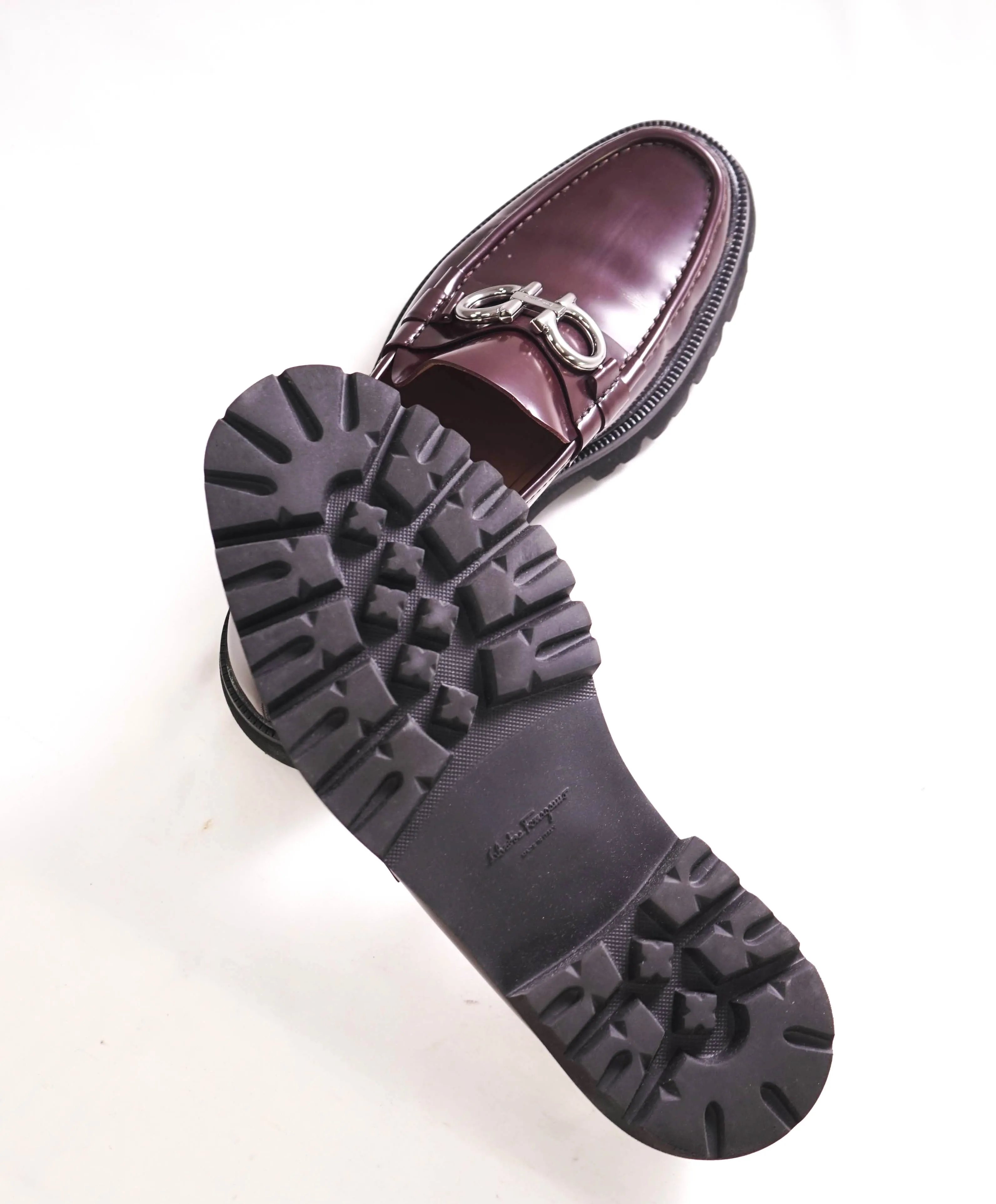 $930 SALVATORE FERRAGAMO - *BLEEKER* Cherrry Leather Lug Sole Loafer - 11 US