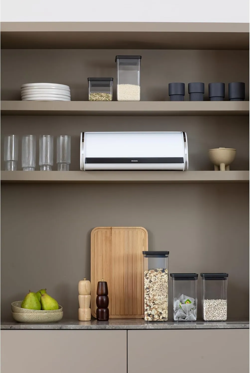 Brabantia Roll Top Bread Box – Large Countertop Storage Box for Bread, Bagels, Rolls – Space-Efficient Kitchen Design with Flat Top, Durable Metal – White