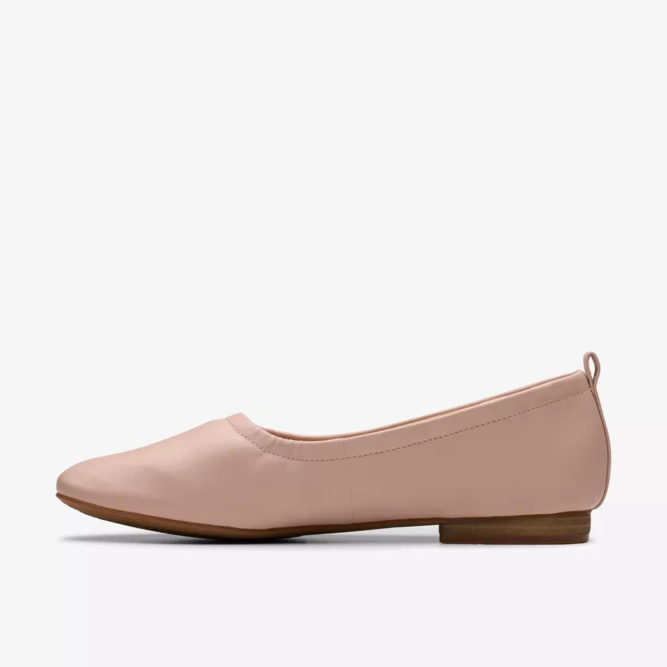 Clarks Women's Fawna Soft Light Pink Leather 26181226