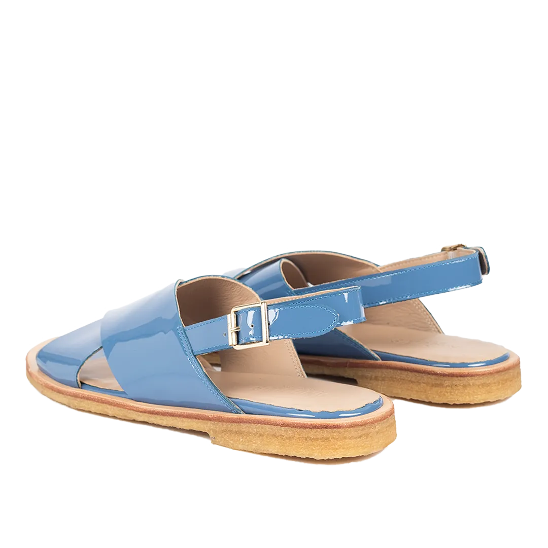 Classic cross sandal