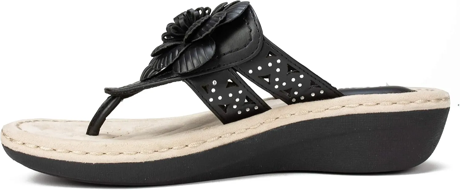 CLIFFS BY WHITE MOUNTAIN Women's Cynthia Wedge Sandal