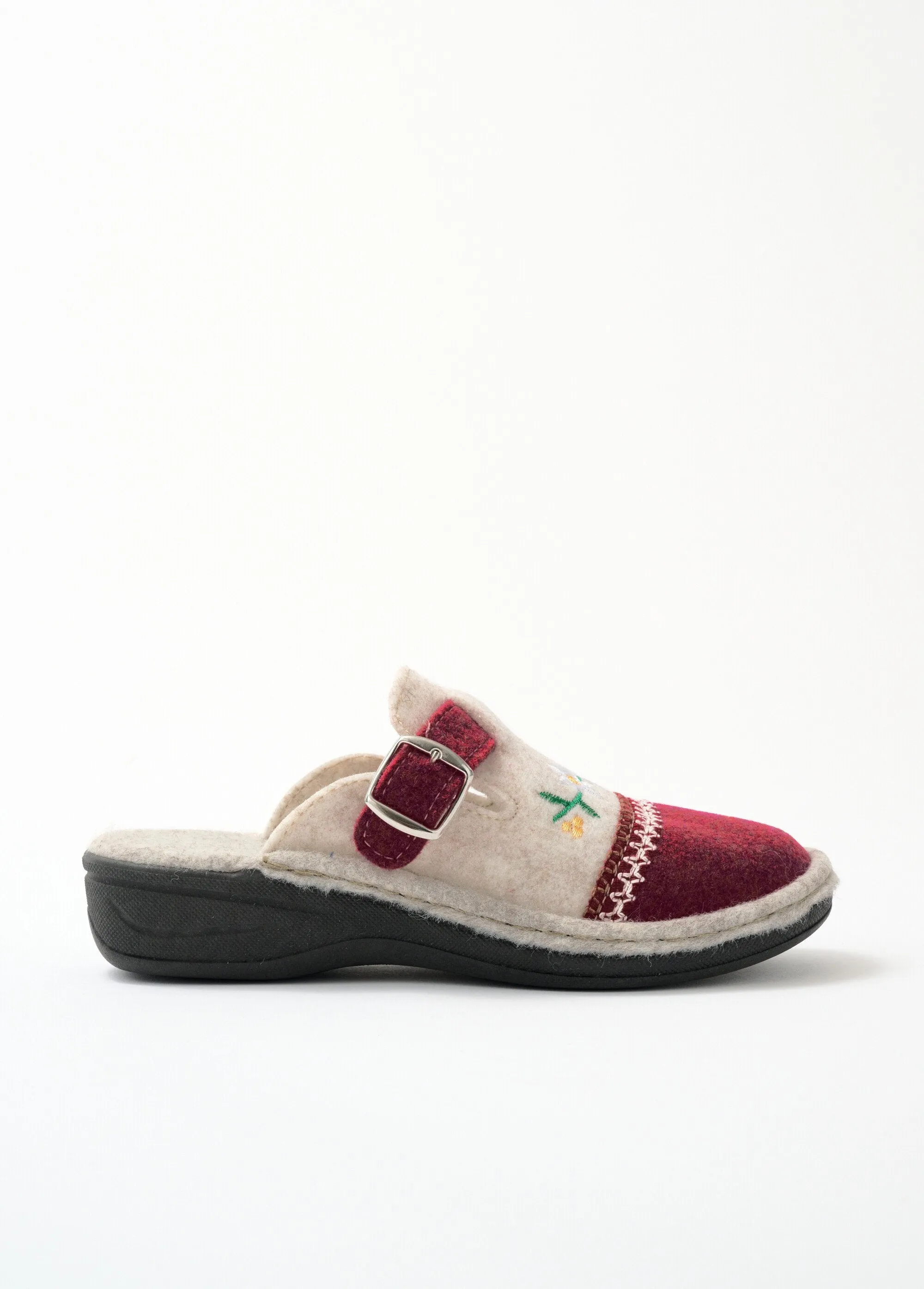 Comfort width embroidered clog mule slipper