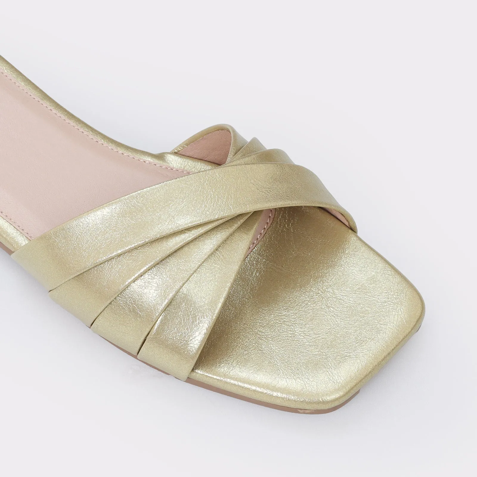 Flat Chappals For Women