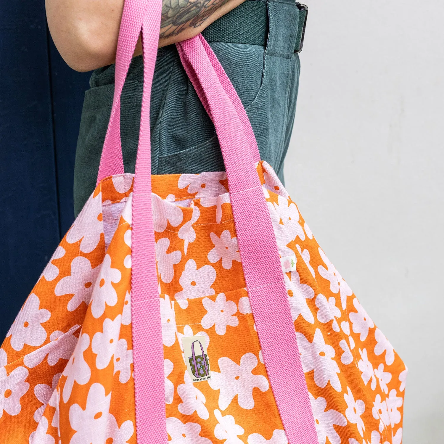 Flower Fields Fabric - Tangerine & Peach Mule Tote Sewing Kit | Claire Ritchie x KATM Mule Tote