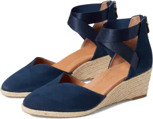 Gentle Souls by Kenneth Cole Women's Orya Wedge Sandal