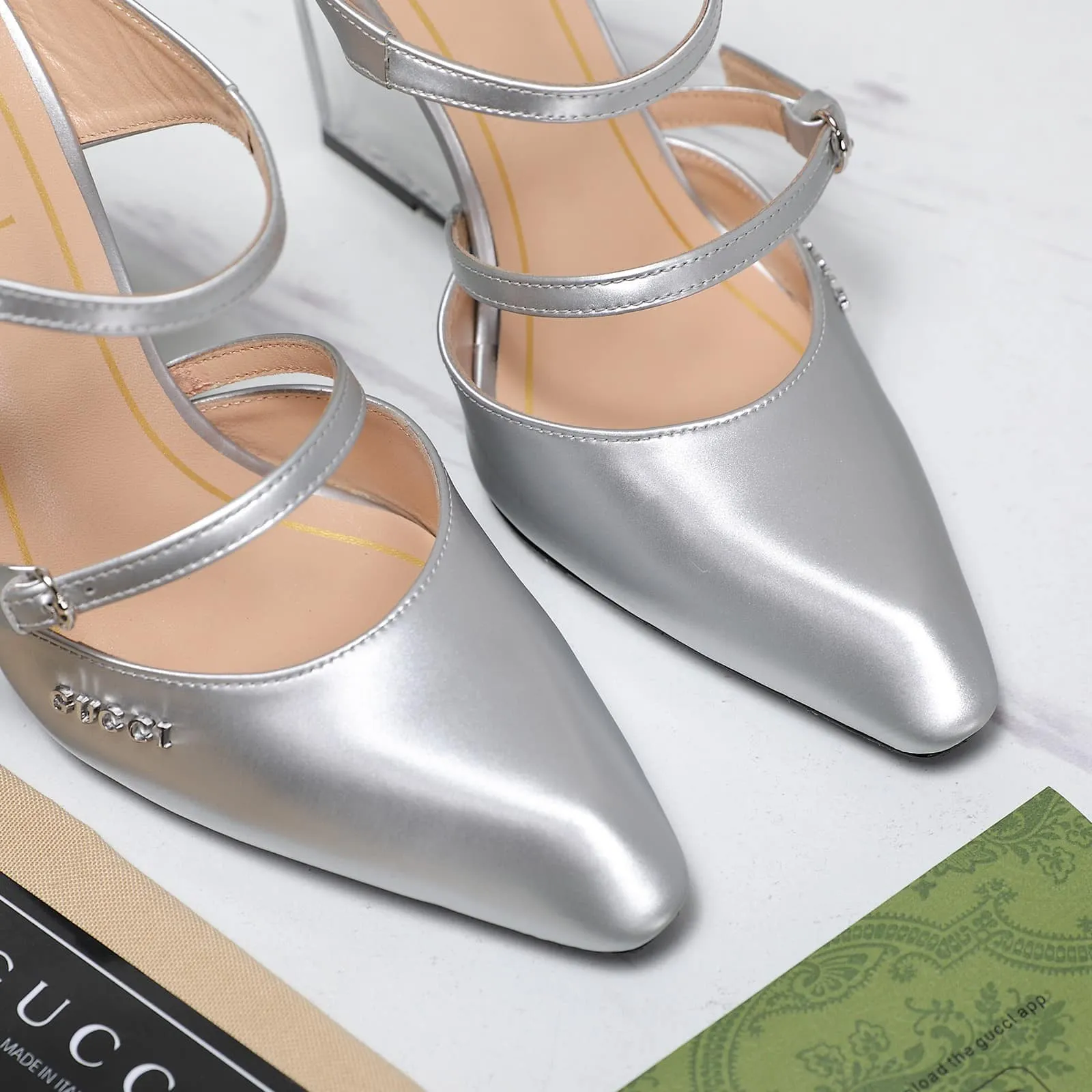 GG WOMEN'S WEDGE MULE SILVER