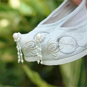 Hcclijo Hanfu Shoes Women Chinese Traditional Ancient Inside Heighten Flat Shoes Embroidery Shoes Wedding Hanfu Shoes for Women