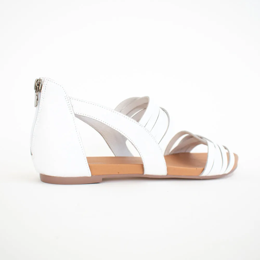 Jewelsy White