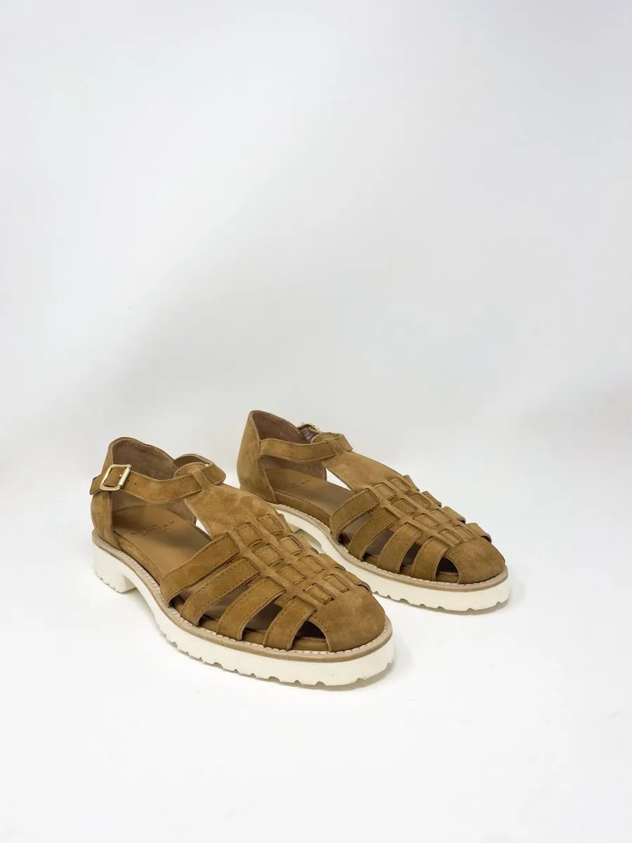 Lug Sole Fisherman Loafer in Tobacco Suede