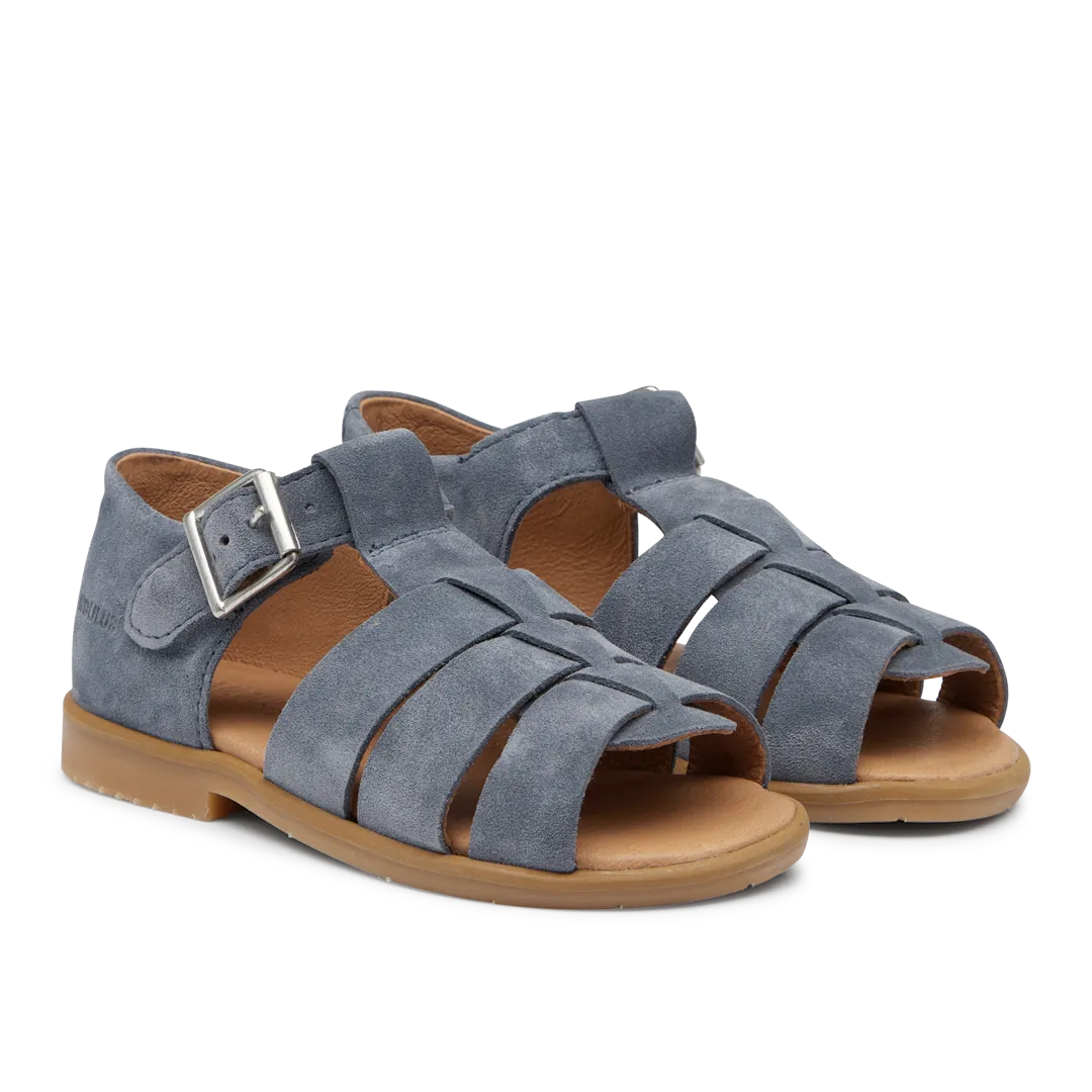 Open toe sandal with buckle closure