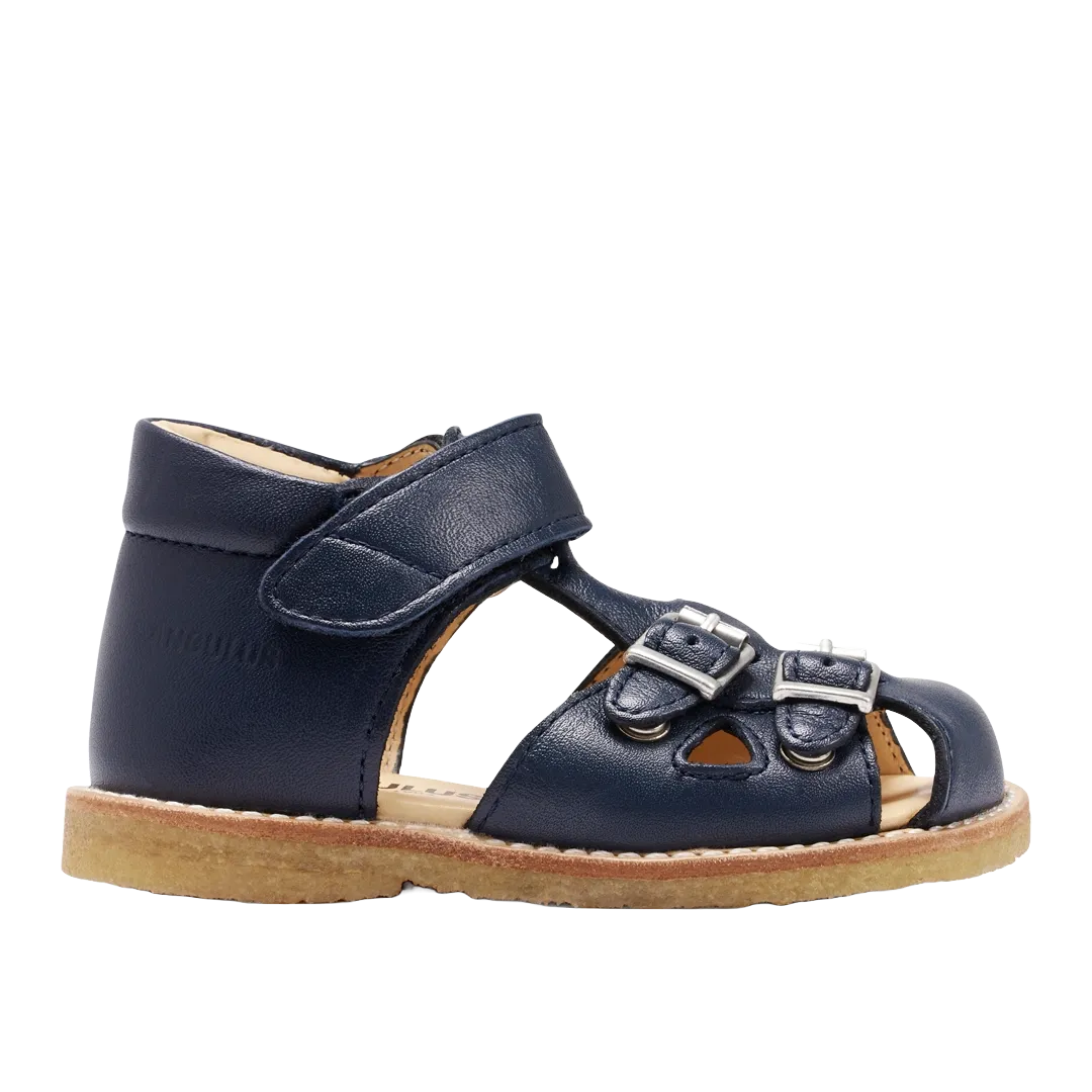 Starter sandal with velcro and buckles