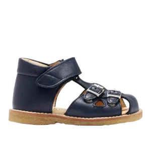 Starter sandal with velcro and buckles