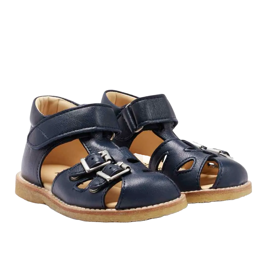 Starter sandal with velcro and buckles
