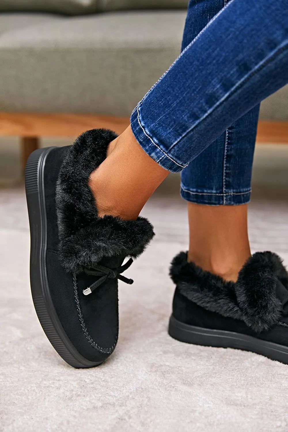 TINSTREE Winter Flat Boots Warm Durable Shoes Casual Fashion Fur Lining Ankle Snow Boots Loafer Flats Platform Thick Plush Shoes for Women