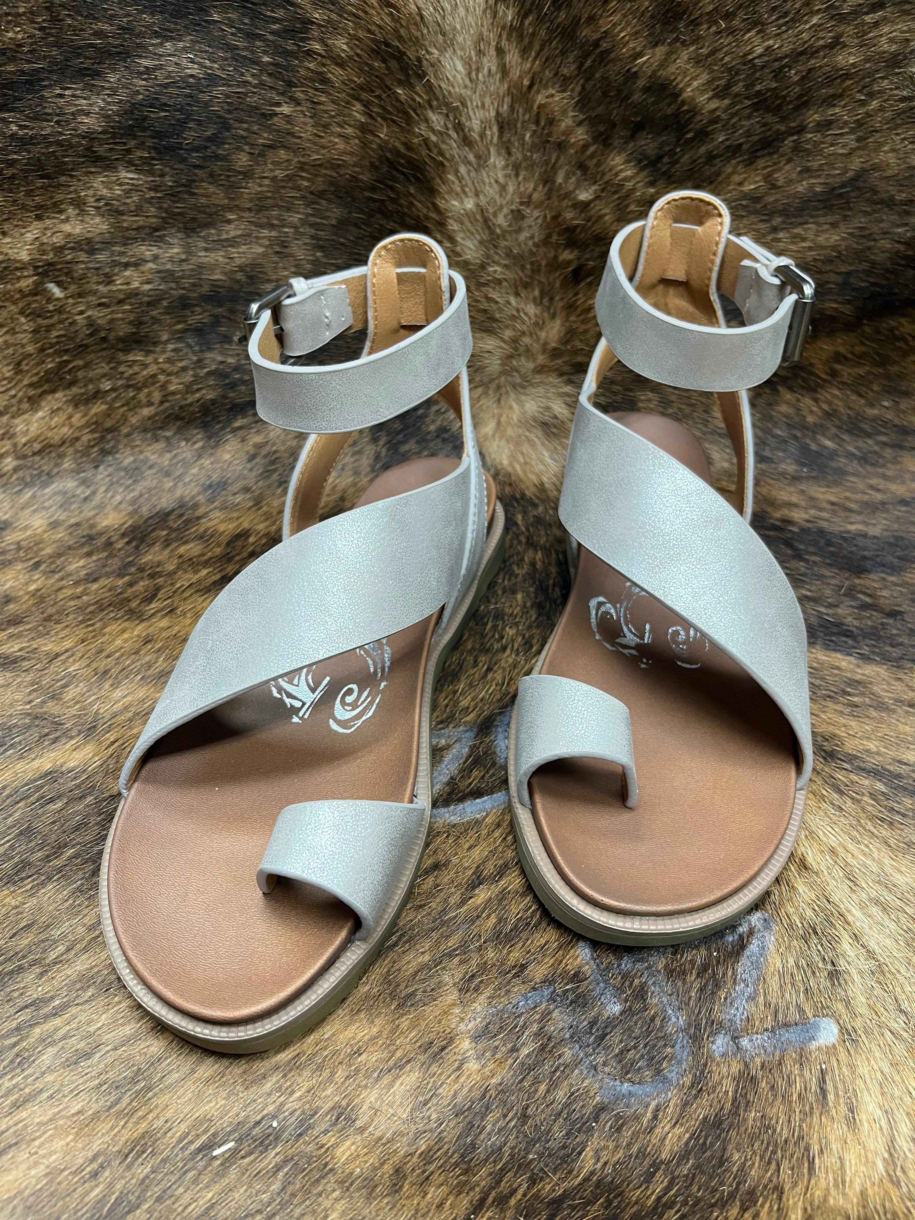 Very G Steffy Metallic Sandal